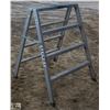 Image 1 : 4 FOOT STURDY SAWHORSE/LADDER