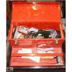 RED TOOL BOX W/ ASSORTED CARPET LAYING TOOLS