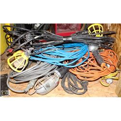 LOT OF 5 TROUBLE LIGHTS W/ 1 SET OF STRING LIGHTS