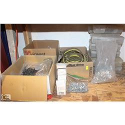 LOT OF ASSORTED SCREWS