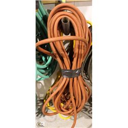 2 ASSORTED LENGTH HEAVY DUTY AIR HOSES