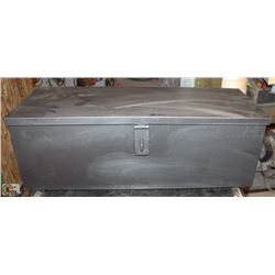 BLACK LOCKABLE TOOL BOX