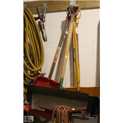 LOT OF 6 PLASTIC & METAL SNOW SHOVELS