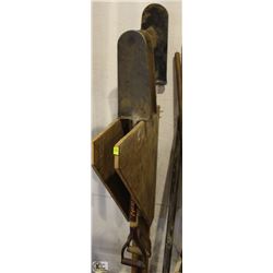 LOT OF 3 ASSORTED LONG SPADE HEAD SHOVELS