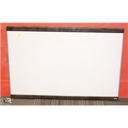 2' X 3' WHITEBOARD