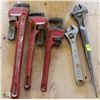 Image 1 : 2 PIPE WRENCHES, 10" CRESCENT & CRESCENT SPUD