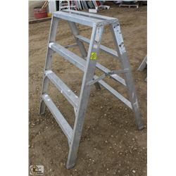 4 FOOT ALUMINUM STURDY STEP LADDER
