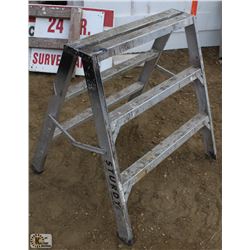 3 FOOT ALUMINUM STURDY STEP LADDER