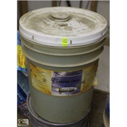 PAIL OF BUSY BEE LEMON TREE DISINFECTANT CLEANER