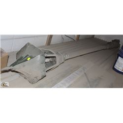 ANTIQUE STEEL LAMP POST