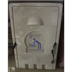 PLASTIC VERTICAL WALL MOUNTED BABY