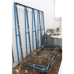 METAL GLASS RACK ON WHEELS