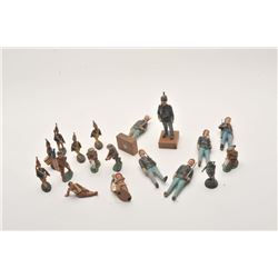19EZ-22 TOY SOLDIER LOT