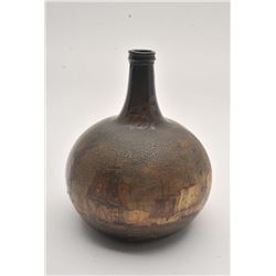 19VLE-12 BLOWN GLASS BOTTLE