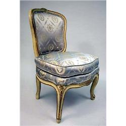 A LOUIS XV STYLE WHITE-PAINTED AND PARCEL-GILT SI