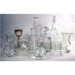 A LARGE GROUP OF ASSORTED COLORLESS GLASS TABLE A