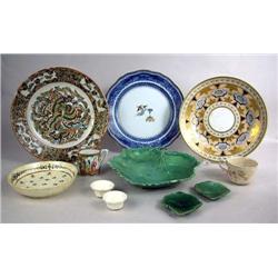 A GROUP OF ASSORTED PORCELAIN TABLE ARTICLES
