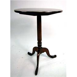 A REGENCY MAHOGANY TEA TABLE