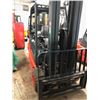 Image 3 : Linde E25 ForkLift (2005) 5000lbs for outside / Battery 80v not included but many choices available