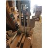 Image 1 : Crown Forklift