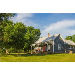 Missouri Black River Farmhouse Vacation Rental