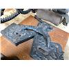 Image 2 : WEBSTER ANTIQUE CAST GRINDING STONE