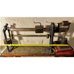 HOWE SCALE CO. ANTIQUE BRASS & CAST SCALE WITH WEIGHTS - UNIQUE DESIGN