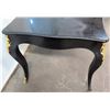 Image 9 : Queen Anne Style Black Lacquered Table w/ Gold Tone Ornamentation