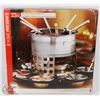 Image 1 : FONDUE SET IN BOX.