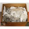 Image 1 : ESTATE BOX OF CRYSTAL AND GLASSWARE