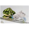 Image 1 : WEBKINZ SHARK PLUSH (HM382) WITH BULLFROG PLUSH