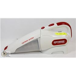 BLACK & DECKER HAND VAC CYCLONIC ACTION