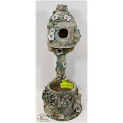 CEMENT PLANTER WITH BIRDHOUSE