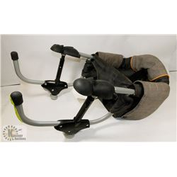 CHICCO TRAVEL SEAT HOOK-ON CHAIR