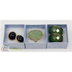 LOT OF THREE FASHION JEWELRY ITEMS