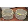 Image 1 : LOT OF 2 CONCRETE FLOWER POTS 10" WIDE