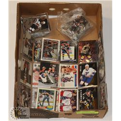 MARK MESSIER,RAY BOURQUE ESTATE HOCKEY CARDS AND