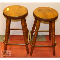 LOT OF 2 SOLID WOOD STOOLS.
