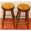 Image 1 : LOT OF 2 SOLID WOOD STOOLS.