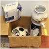 Image 1 : LOT OF 2 SMALL WATER CROCKS