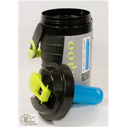 NEW IGLOO 1/2 GALLON WATER JUG WITH FREEZE STICK