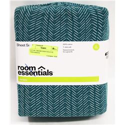LOT OF 2 ROOM ESSENTIALS XL TWIN SHEETS