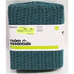 LOT OF 2 ROOM ESSENTIALS XL TWIN SHEETS