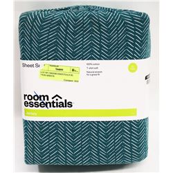 LOT OF 2 ROOM ESSENTIALS XL TWIN SHEETS