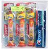 Image 1 : BAG OF KIDS SPINBRUSHES AND CREST TOOTHPASTE