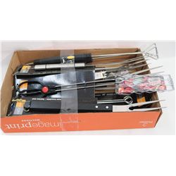 FLAT OF NEW KITCHEN UTENSILS