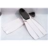 Image 1 : PAIR OF NEW WHITE SZ 6-7 SCUBA FLIPPERS