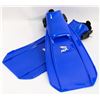 Image 1 : NEW IST SZ LARGE BLUE SCUBA FLIPPERS