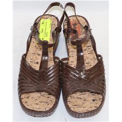 SANDAK LADIES WEDGE SANDALS SIZE 10 BROWN