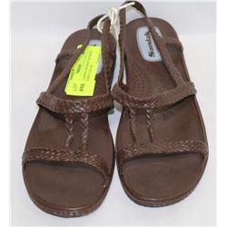 SANDAK LADIES WEDGE SANDALS SIZE 7 BROWN COLOR